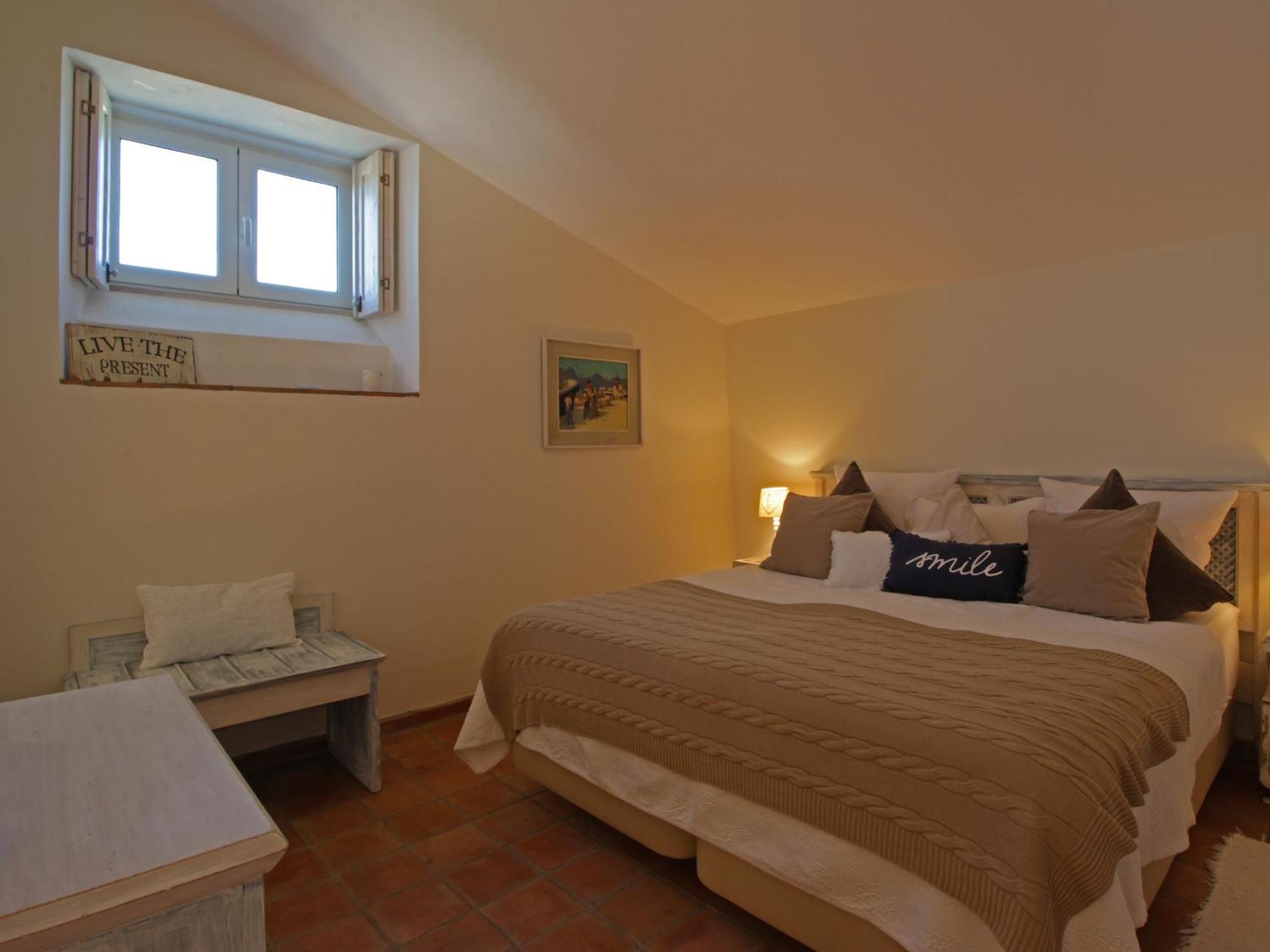 Retiro Da Janela Bed and Breakfast Boliqueime Rum bild